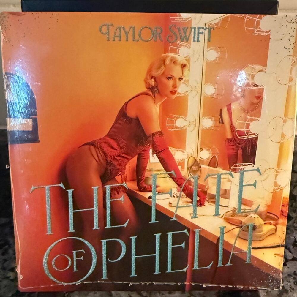 Taylor Swift NWT | sealed limited edition Fate of Ophelia 7" vinyl album TLOAS